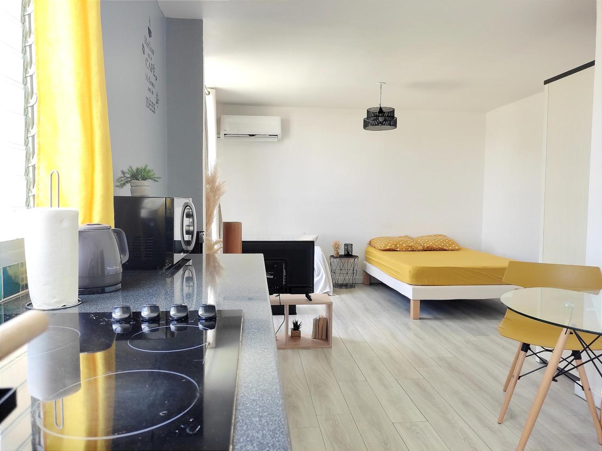 Charmant Studio Idealement Situe A La Marina Du Gosier Appartement Pointe-à-Pitre Buitenkant foto